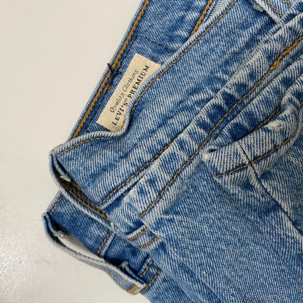 Levi Wedgie Straight Leg Jeans Size 25